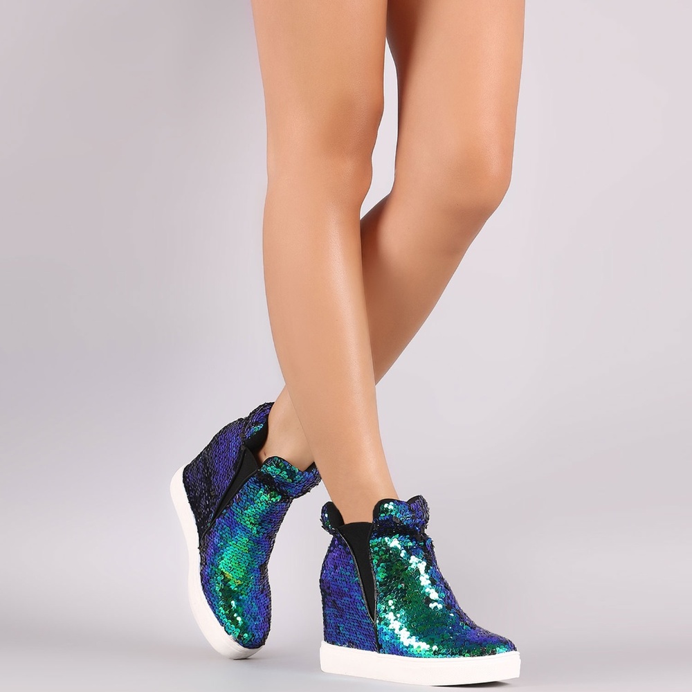 NEW🔥 Holographic Sequin Sneaker Ankle Booties